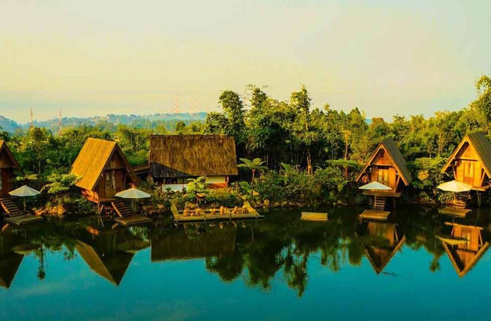 Wisata Kuliner di Bandung Sambil Menilmati Pemandangan Alam
